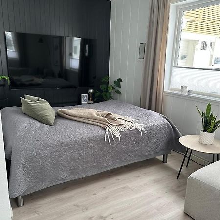 Lofoten Kabelvag-Small Apartment エクステリア 写真